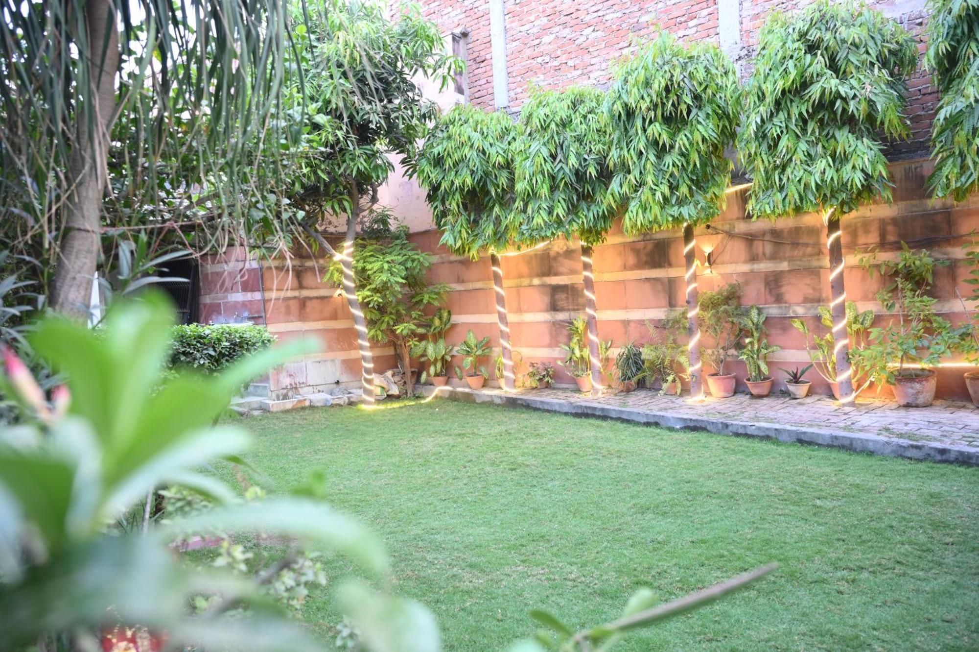 Vanika Varanasi