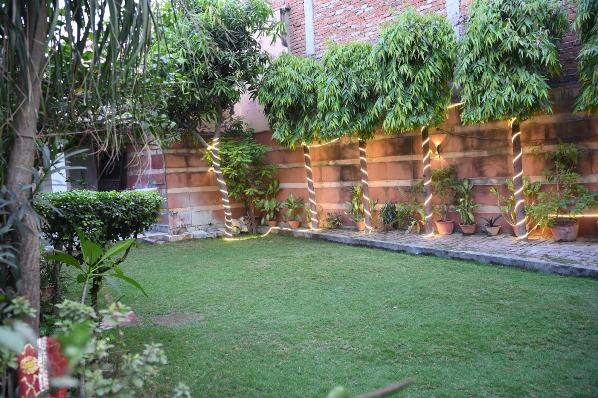 Vanika Varanasi